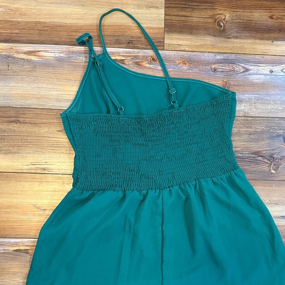 Women’s Aisbei Green Wide Leg One Shoulder Adjustable Strap Jumpsuit w/ Pockets - Picture 3 of 4